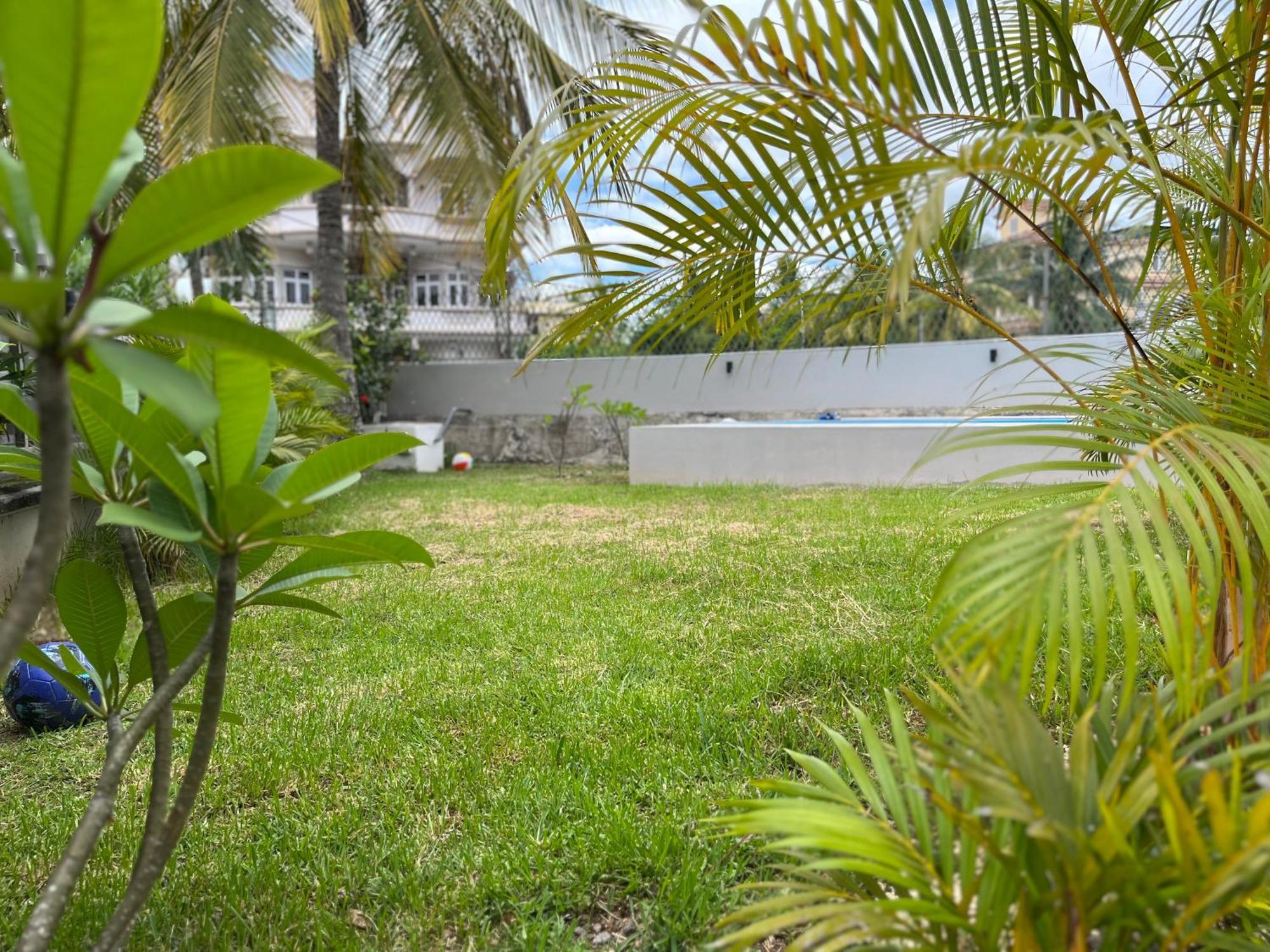 Seasons Break Apartment Pereybere Pereybere Beach Exterior foto